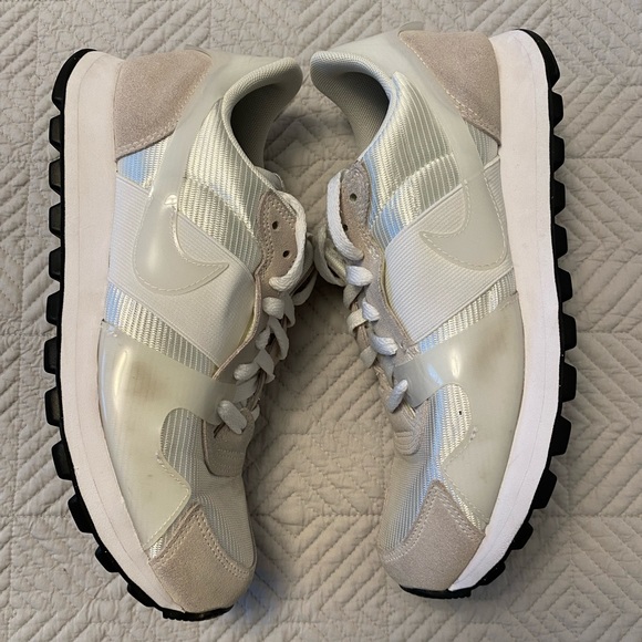 Nike Tennis Shoes - Picture 10 of 10